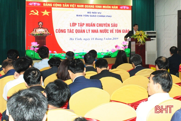 Truyền đạt 7 chuyên đề các chính sách, pháp luật về tín ngưỡng, tôn giáo