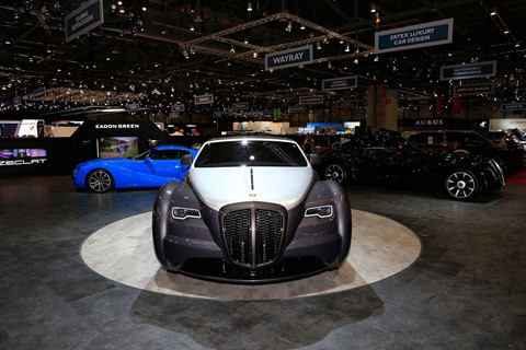 Trừ những chi tiết kể trên, ZRR mang một thiết kế đột phá - ngôn ngữ thiết kế được Eadon Green phát triển trong 2 năm trở lại đây, bắt nguồn từ Black Cuillin. Phải đến mẫu xe dựa trên Chevrolet Corvette C7 - Zeclat thì kiểu thiết kế này mới gây chú ý. Eadon Green ZRR - siêu xe động cơ V12 trong hình hài quý tộc