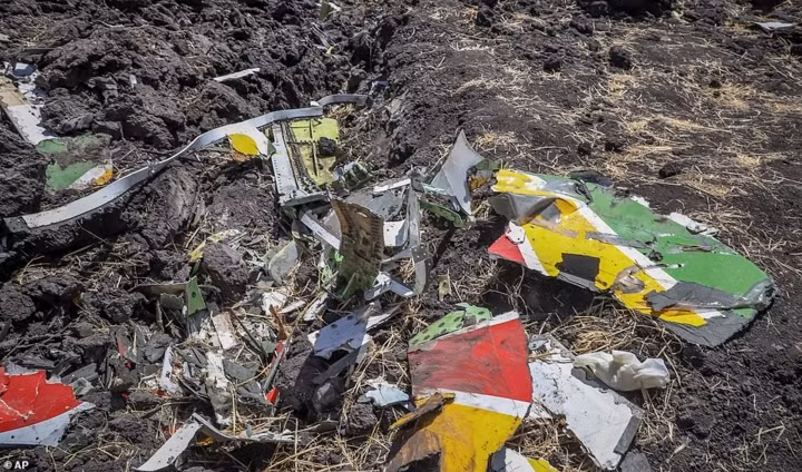 Hiện trường thảm khốc vụ rơi máy bay Ethiopia làm 157 người thiệt mạng