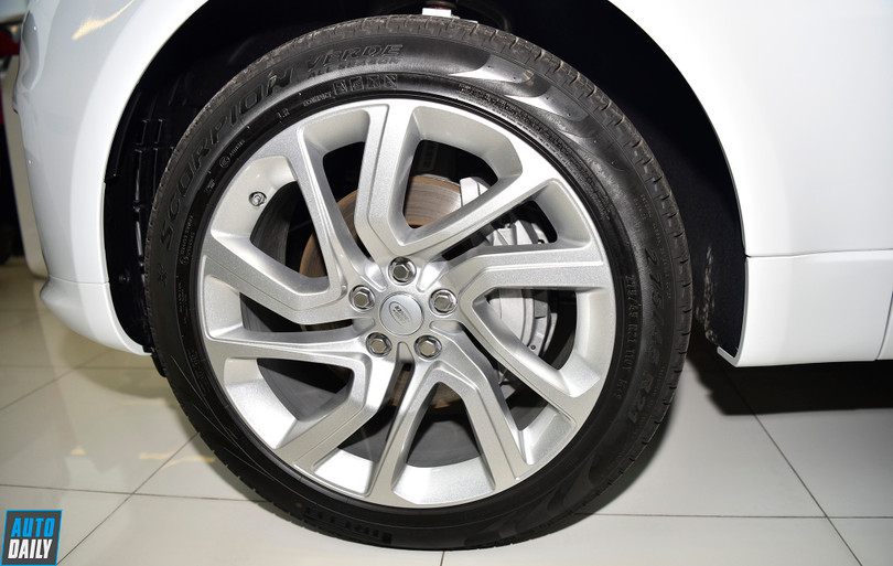 Chi tiết Range Rover Sport HSE 2019 giá 6,8 tỷ đồng