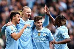 Man City lên ngôi đầu, Premier League sớm hạ màn?