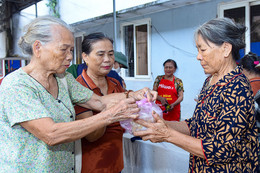 Học Bác trong từng việc nhỏ