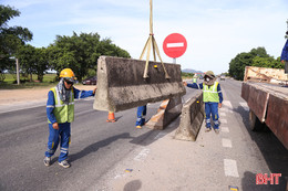 Thu hẹp điểm mở dải phân cách nơi xảy ra tai nạn 3 người chết ở Cẩm Xuyên