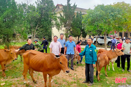 Hướng về cơ sở, mở rộng khối đại đoàn kết toàn dân ở Hương Khê