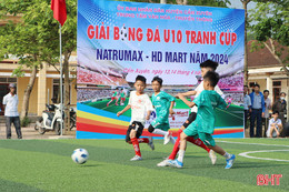 12 đội U10 ở Cẩm Xuyên tranh Cúp Natrumax-HD Mart