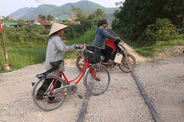 Có biện pháp thu hẹp, xóa bỏ lối đi tự mở để đảm bảo ATGT đường sắt 