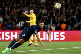 Barca thắng trên sân PSG ở Champions League