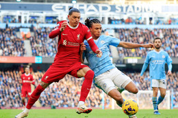 Man City hòa Liverpool, Arsenal giữ ngôi đầu bảng