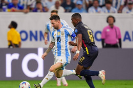 Messi sút hỏng penalty, Argentina vẫn thắng Ecuador