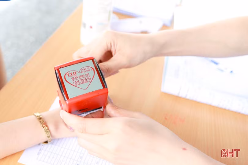 Bệnh viện Đa khoa TTH Hà Tĩnh lập “lá chắn” phòng dịch Covid-19