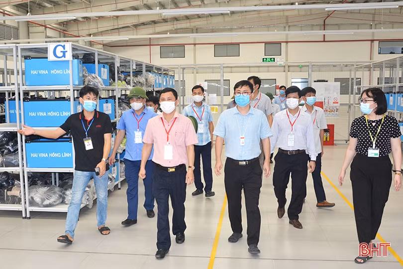 Lấy mẫu xét nghiệm ngẫu nhiên 20 - 30% lao động Công ty TNHH Haivina Hồng Lĩnh