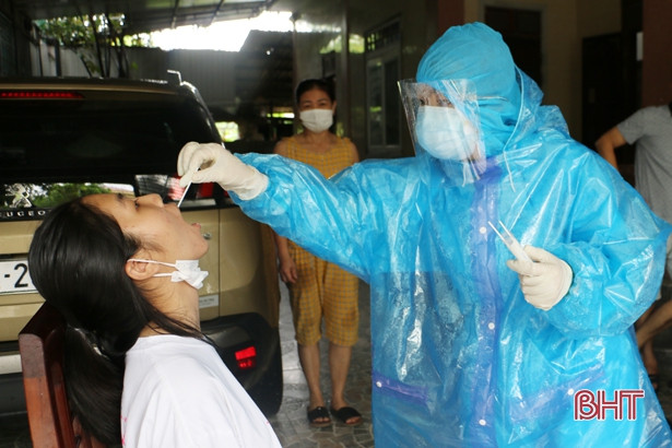 Hà Tĩnh: Có 179 F1 của 7 ca bệnh đã âm tính lần 1 với virus SARS-CoV-2
