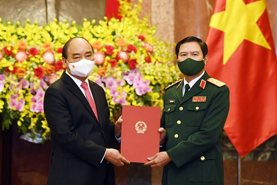 Chủ tịch nước trao quyết định bổ nhiệm Tổng Tham mưu trưởng Quân đội nhân dân Việt Nam ảnh 1 Chủ tịch nước trao quyết định bổ nhiệm Tổng Tham mưu trưởng Quân đội nhân dân Việt Nam