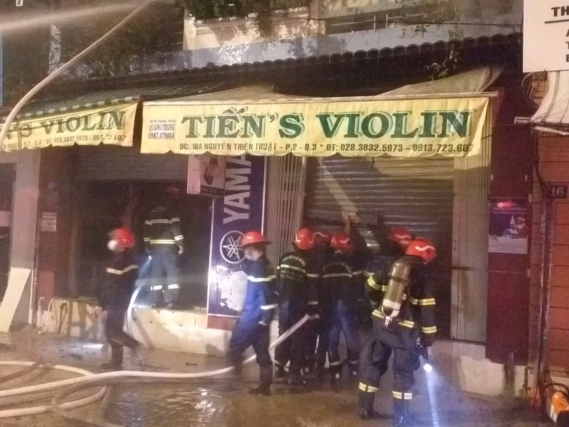 Cháy nhà ở Sài Gòn, hai cha con tử vong