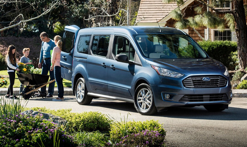 Mẫu xe Ford Transit Connect Ford đối mặt án phạt hàng tỷ USD