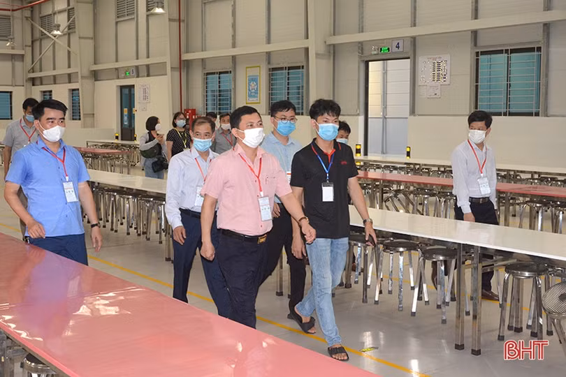 Lấy mẫu xét nghiệm ngẫu nhiên 20 - 30% lao động Công ty TNHH Haivina Hồng Lĩnh