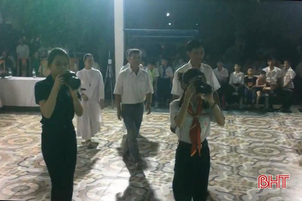 Đề nghị Tòa Giám mục Giáo phận Hà Tĩnh chỉ đạo các tổ chức tôn giáo thực hiện nghiêm quy định phòng chống dịch Covid-19 ảnh 5 Đề nghị Tòa Giám mục Giáo phận Hà Tĩnh chỉ đạo các tổ chức tôn giáo thực hiện nghiêm quy định phòng chống dịch Covid-19