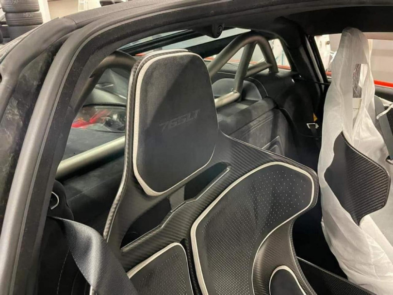 Siêu xe McLaren 765LT thứ ba cập bến Việt Nam