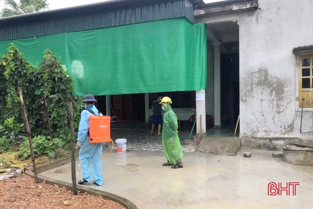 Các địa phương ở Hà Tĩnh cấp bách triển khai nhiều biện pháp phòng, chống dịch Covid-19