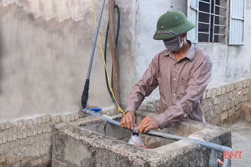 Chống hạn sớm cho vựa chè phía Nam Hà Tĩnh