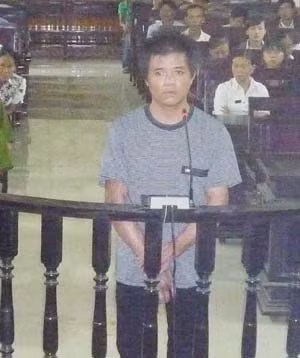 Nguyễn Ngọc Lĩnh trước vành móng ngựa