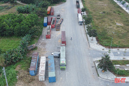 Đường cứu hộ – cứu nạn thành nơi dừng đỗ, xếp dỡ hàng