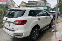 Thấy gì từ vụ đỗ xe "khóa đầu, khóa đuôi" gây xôn xao mạng xã hội?