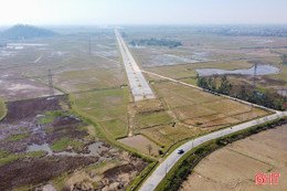 Tuyến đường trăm tỷ "cụt" hai đầu gây phiền phức cho người dân