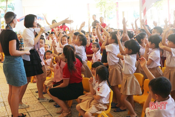 “Happy Teacher’s day” ở Trường Mầm non iSchool Hà Tĩnh