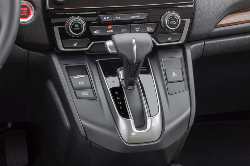 Thêm màu sơn, Honda CR-V 2019 tăng giá 100 USD