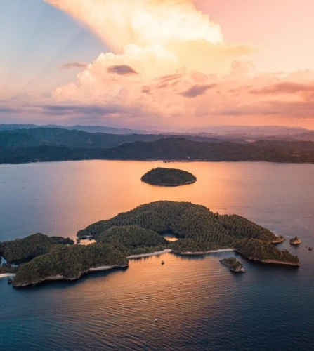 Ngỡ ngàng vẻ hoang sơ, tươi đẹp của các vùng đất châu Á từ trên cao