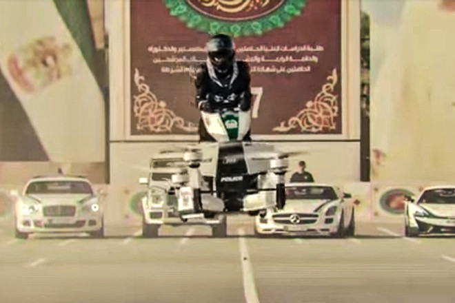 Cảnh sát Dubai tập sử dụng xe bay để bắt tội phạm