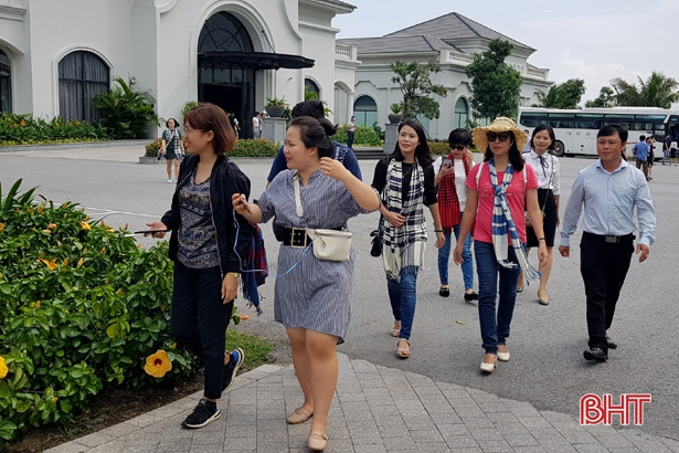 Đoàn Famtrip Bắc - Trung - Nam tham quan, khảo sát du lịch Hà Tĩnh