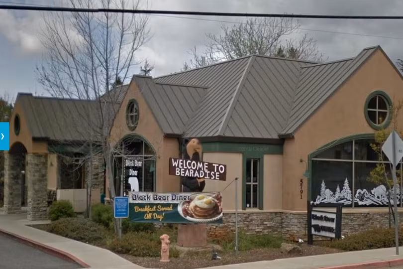 Thị trấn thiên đường ở California trước và sau khi bị xóa sổ trong vụ cháy rừng lịch sử