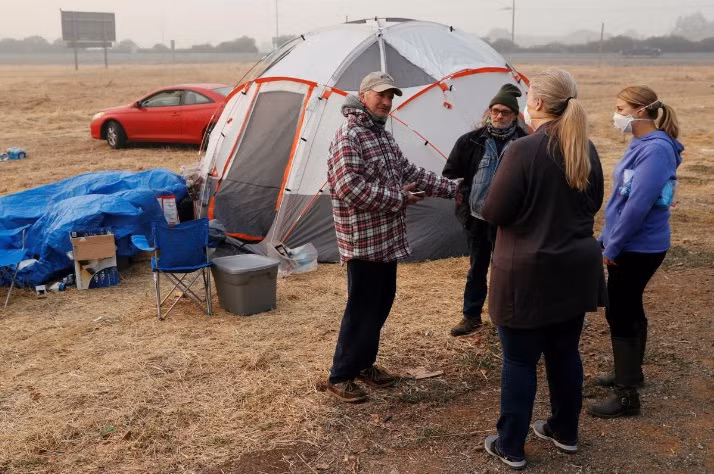 Tổng thống Trump thăm thị trấn thiên đường bị xóa sổ do cháy rừng ở California