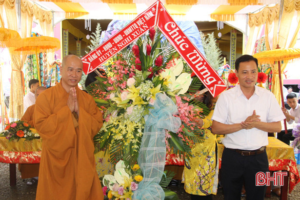 Thiền viện Trúc Lâm phối hợp trao 121 suất quà cho hộ nghèo