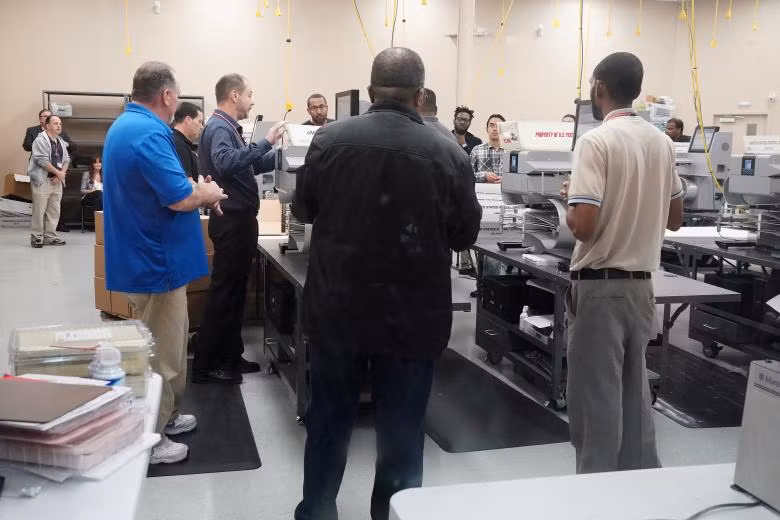 Bang Florida kiểm lại phiếu bầu cử giữa kỳ Mỹ