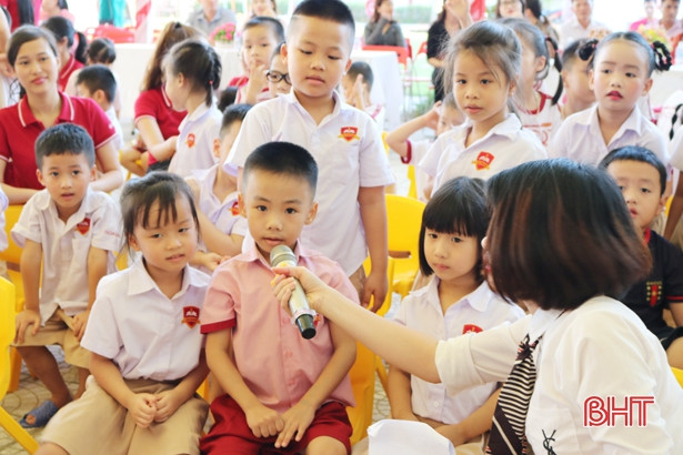 “Happy Teacher’s day” ở Trường Mầm non iSchool Hà Tĩnh