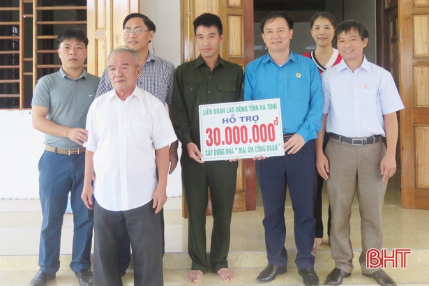 LĐLĐ tỉnh Hà Tĩnh hỗ trợ 160 triệu đồng làm “Mái ấm công đoàn”