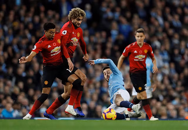 Man City 3-1 M.U: Nhuộm xanh thành Manchester