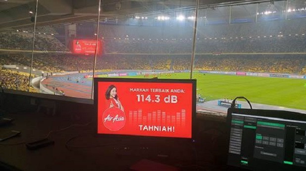 CĐV Malaysia “đáng sợ” thế này, tuyển Việt Nam được đá sân nhà là may mắn