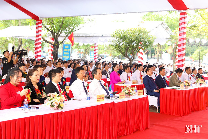 Đại biểu tham dự buổi lễ. bqbht_br_ag7a4610.jpg