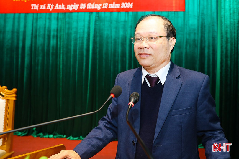 Bí thư Thị uỷ Kỳ Anh Nguyễn Hoài Sơn phát biểu kết luận hội nghị. Bí thư Thị uỷ Kỳ Anh Nguyễn Hoài Sơn phát biểu kết luận hội nghị.