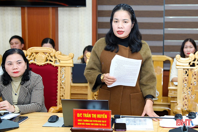 Trưởng ban Tuyên giáo Thị uỷ Trần Thị Huyền: "Báo cáo chính trị cần đánh giá kết quả nhiệm kỳ 2020 - 2025 đúng thực trạng để lựa chọn các khâu đột phá, nhóm nhiệm vụ trọng tâm...". bqbht_br_ag7a7966.jpg