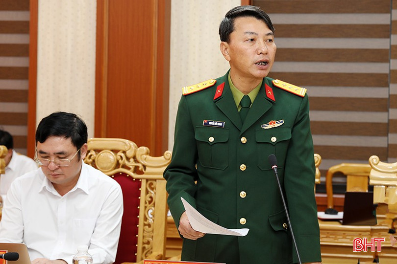 Thượng tá Nguyễn Hữu Khánh - Chỉ huy Trưởng Ban CHQS thị xã Kỳ Anh tham gia ý kiến tại hội nghị. bqbht_br_ag7a6828-copy.jpg