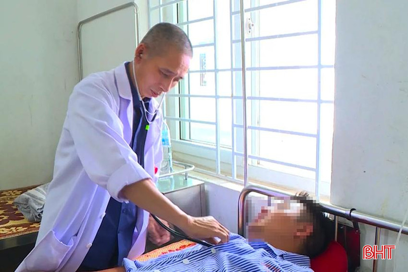 Bệnh nhân bị sốt xuất huyết được điều trị tại Trạm Y tế xã Kỳ Lợi. sốt xuất huyết đã sửa 1 copy.jpg