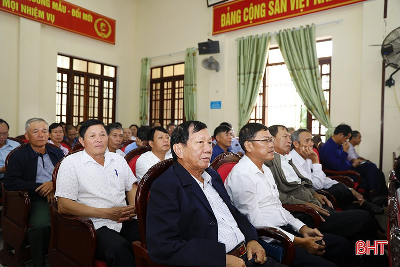 Hơn 270 cán bộ cốt cán thôn, tổ dân phố thuộc 11 xã, phường trên địa bàn tham gia hội nghị. bqbht_br_ag7a5061.jpg