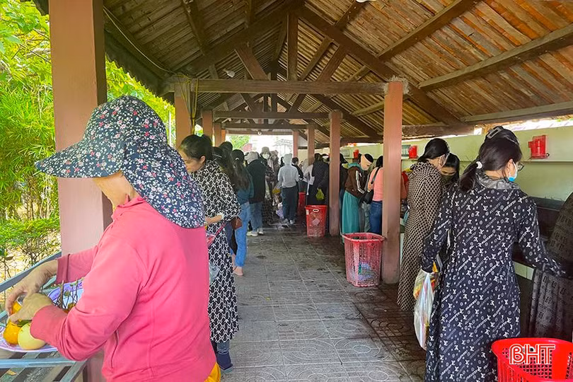 đền bà hải 1.jpg