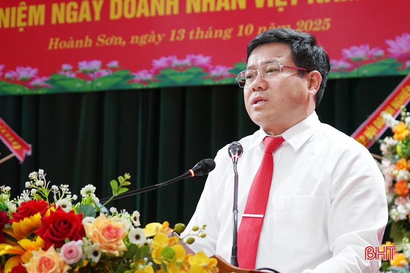 Chủ tịch UBND phường Hoành Sơn Nguyễn Hồng Cương phát biểu tại buổi lễ. bqbht_br_dsc01836.jpg