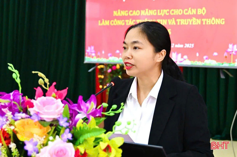 Ledare för avdelningen för kultur och sångsamhälle i Tri-distriktet kommunicerade om frågan om att tillämpa digital teknik för att förbättra kvaliteten på information och propaganda. bqbht_br_z7299075272658-2d82f14fbc19bc76724afe05f934c5fe.jpg